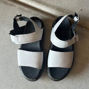 Dr. Martens Soft Wave sandals